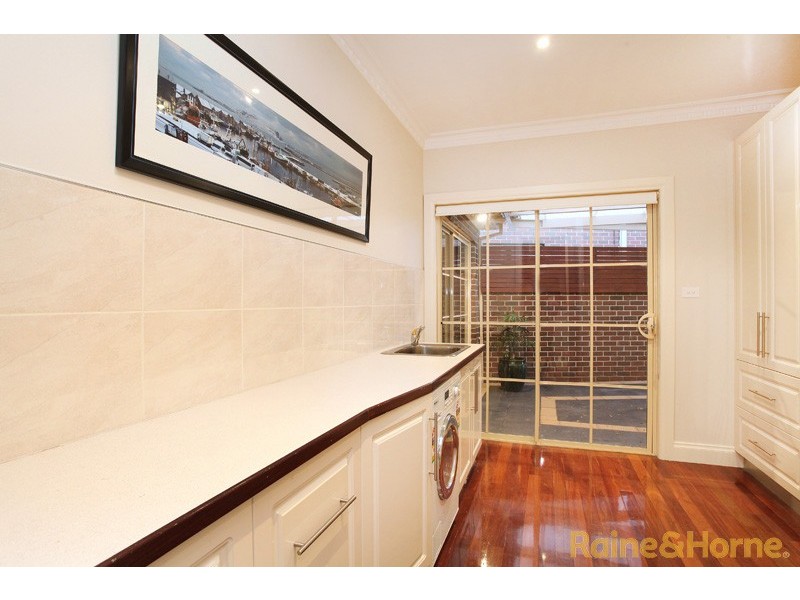 6 Grange Terrace, Taylors Hill VIC 3037