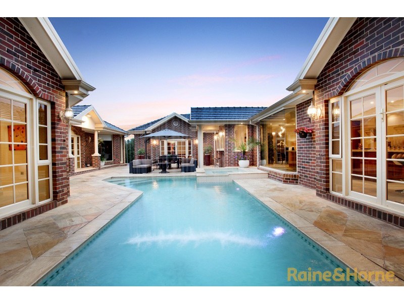 6 Grange Terrace, Taylors Hill VIC 3037