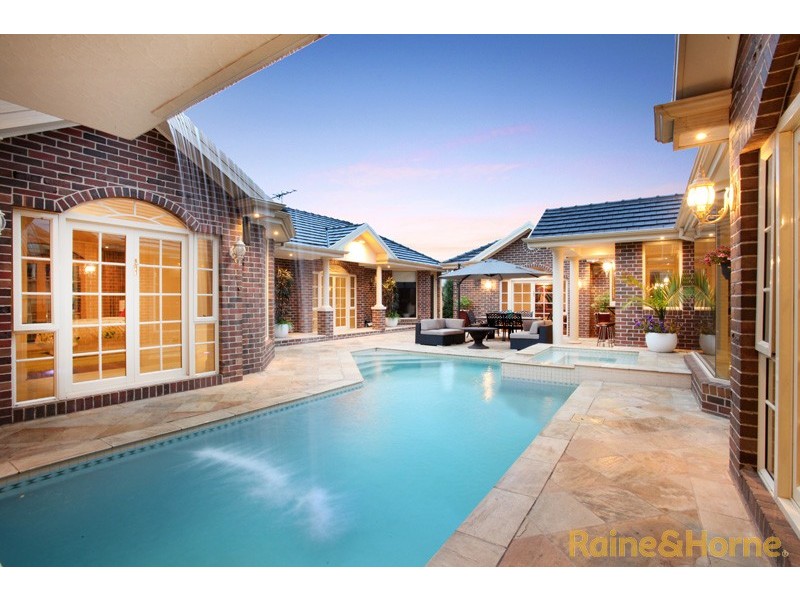 6 Grange Terrace, Taylors Hill VIC 3037