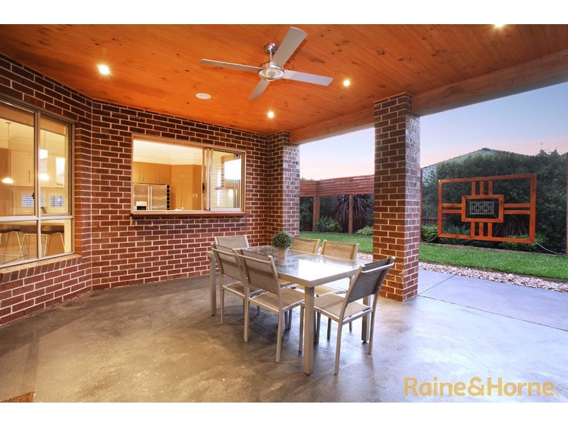 42 George Street, Taylors Hill VIC 3037