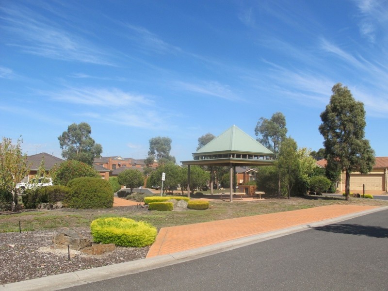 23 Wattletree Drive, Taylors Hill VIC 3037
