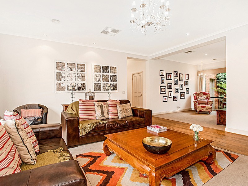 2 Brighton Place, Taylors Hill VIC 3037