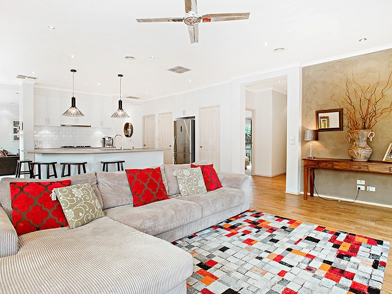 2 Brighton Place, Taylors Hill VIC 3037