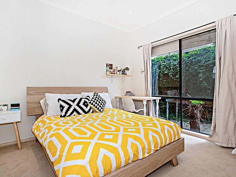 2 Brighton Place, Taylors Hill VIC 3037