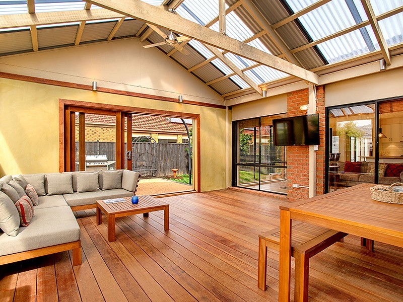 2 Brighton Place, Taylors Hill VIC 3037