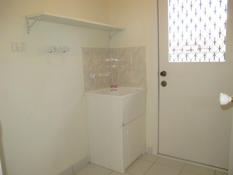 5 Stoneman Turn, Caroline Springs VIC 3023