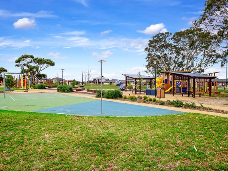 68 Rowling Street, Plumpton VIC 3335