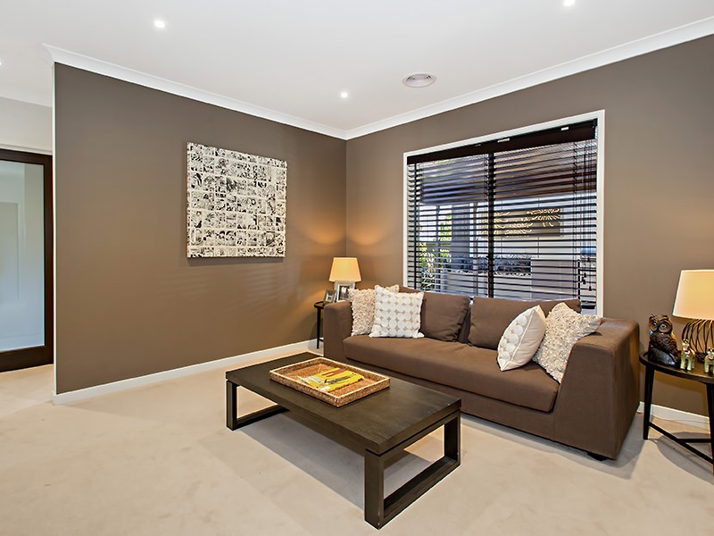 19 Peppermint Grove, Taylors Hill VIC 3037