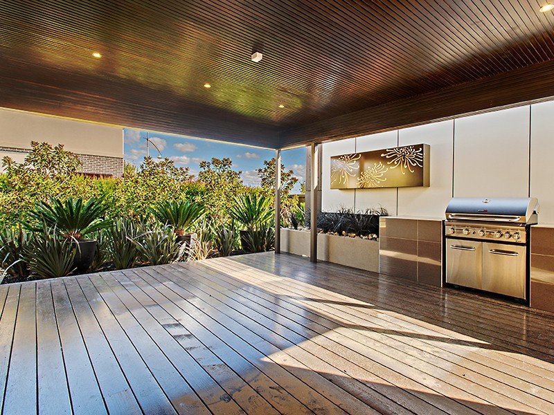 19 Peppermint Grove, Taylors Hill VIC 3037