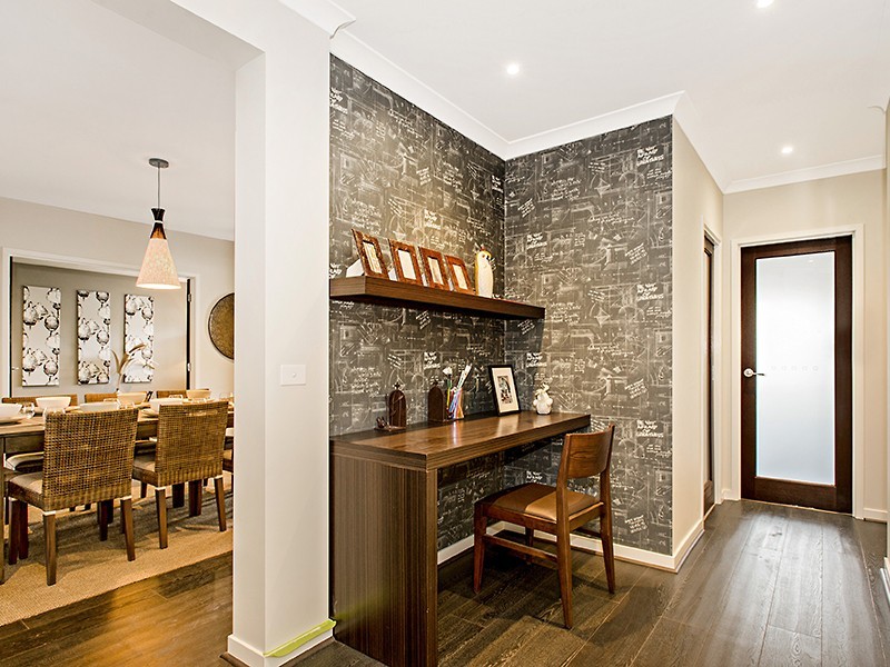 17 Peppermint Grove, Taylors Hill VIC 3037