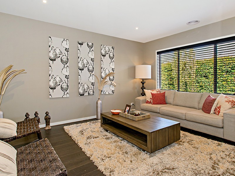 17 Peppermint Grove, Taylors Hill VIC 3037