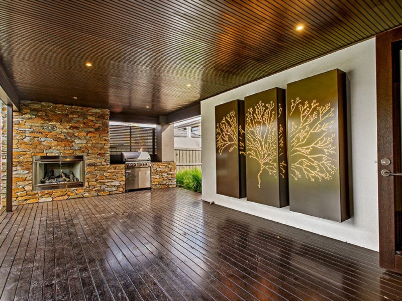 17 Peppermint Grove, Taylors Hill VIC 3037