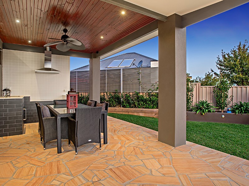 11 Cullen Terrace, Caroline Springs VIC 3023