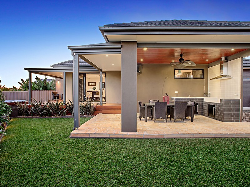 11 Cullen Terrace, Caroline Springs VIC 3023