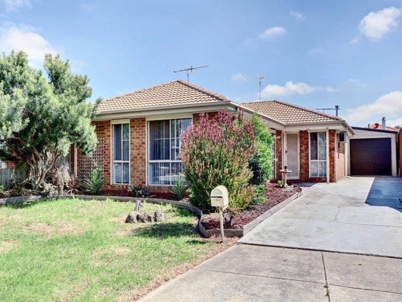 6 Darriwill Close, Delahey VIC 3037