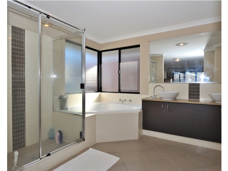 15 Shivery Fairway, Secret Harbour WA 6173