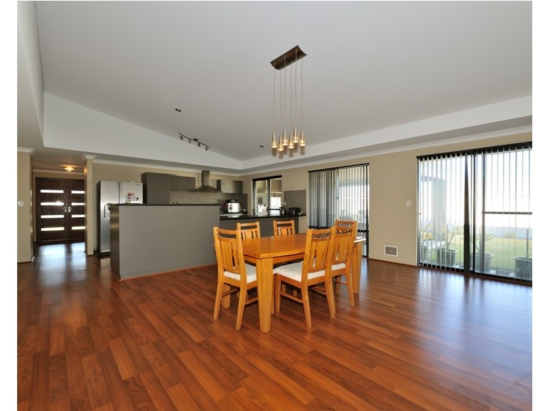 15 Shivery Fairway, Secret Harbour WA 6173