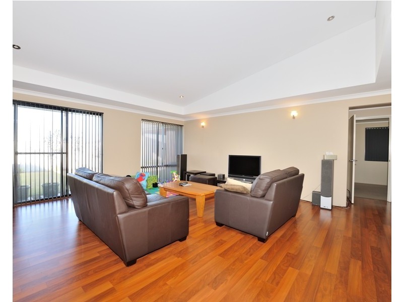 15 Shivery Fairway, Secret Harbour WA 6173