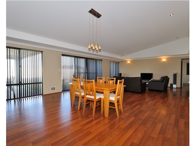 15 Shivery Fairway, Secret Harbour WA 6173