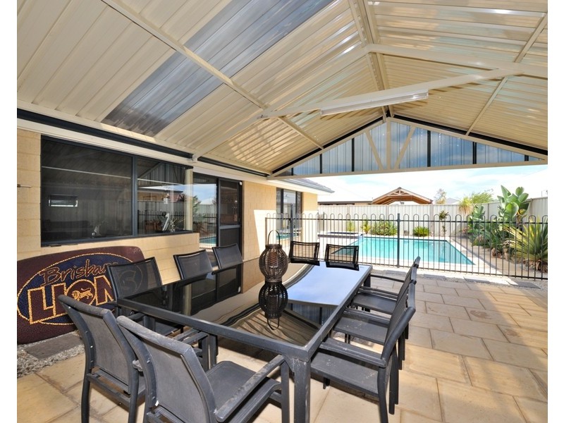 6 Yampi Vale, Secret Harbour WA 6173