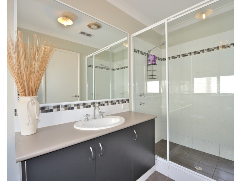 6 Yampi Vale, Secret Harbour WA 6173