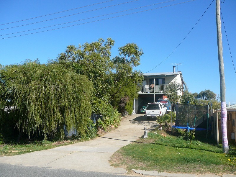 37 Yaringa St, Golden Bay WA 6174