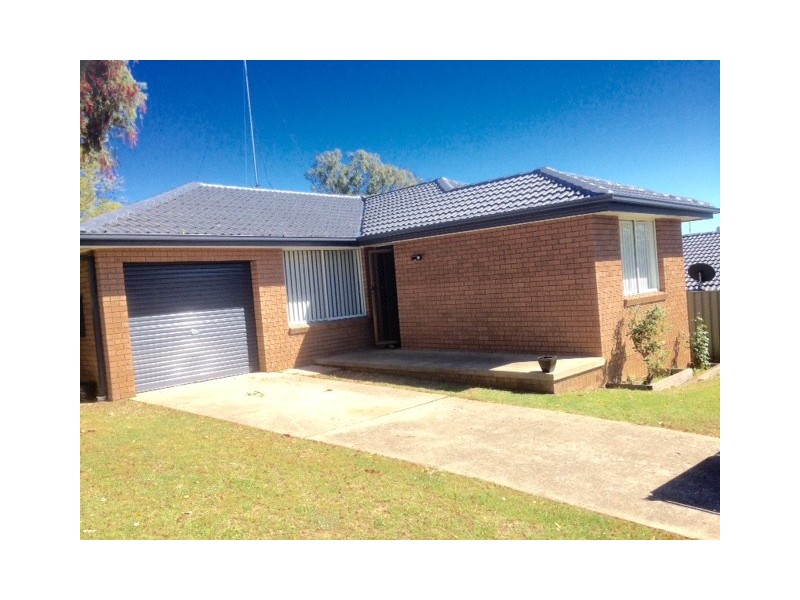 9 Kinmont Road, South Penrith NSW 2750