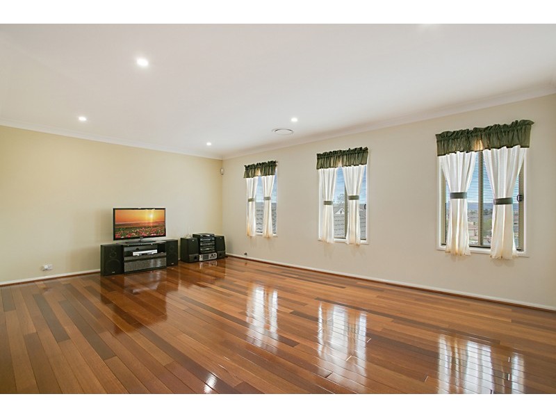 7 Karingal Court, Glenmore Park NSW 2745