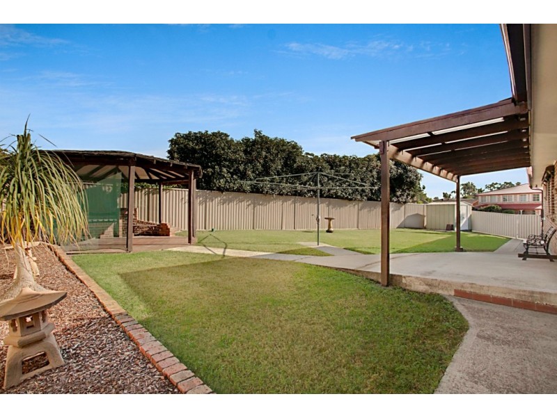 27 Hartog Drive, Werrington County NSW 2747