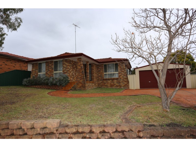 24 Jeffrey Avenue, St Clair NSW 2759