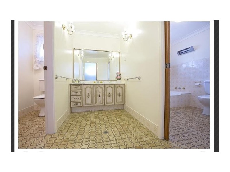 6 Brockamin Drive, South Penrith NSW 2750