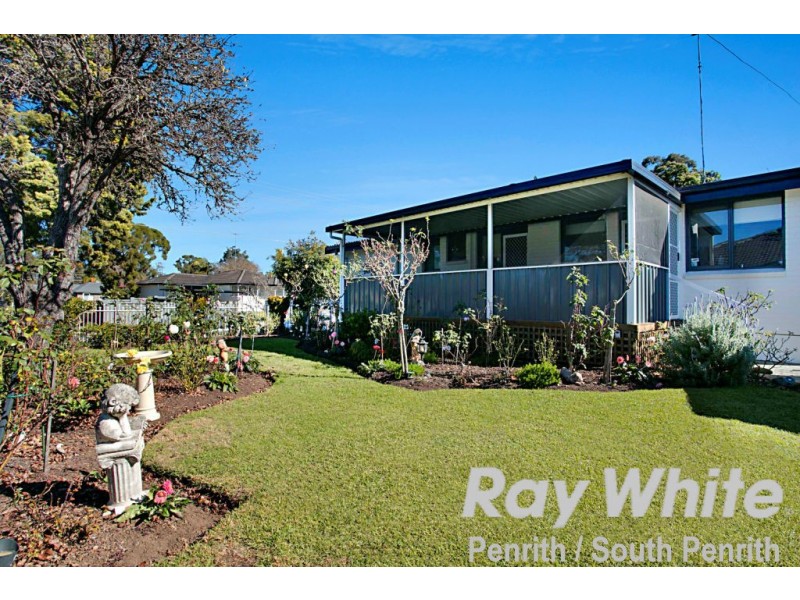 18 Loxwood Avenue, Cambridge Park NSW 2747