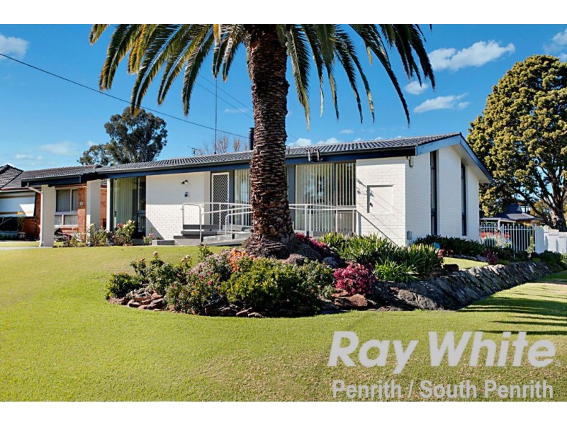 18 Loxwood Avenue, Cambridge Park NSW 2747