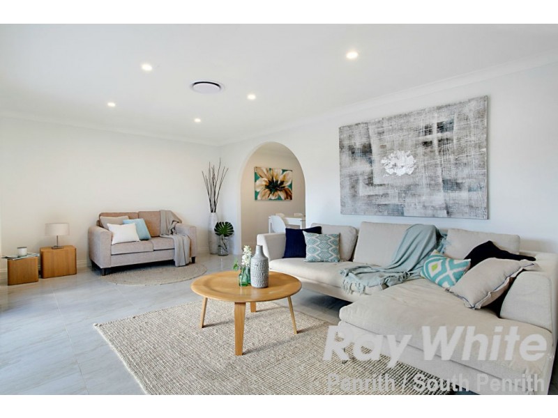 8 Madigan Drive, Werrington County NSW 2747