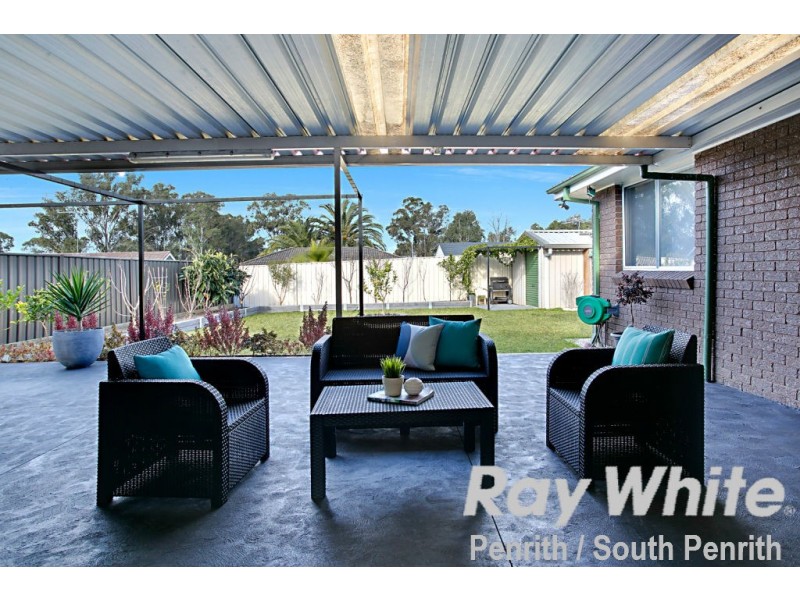 8 Madigan Drive, Werrington County NSW 2747