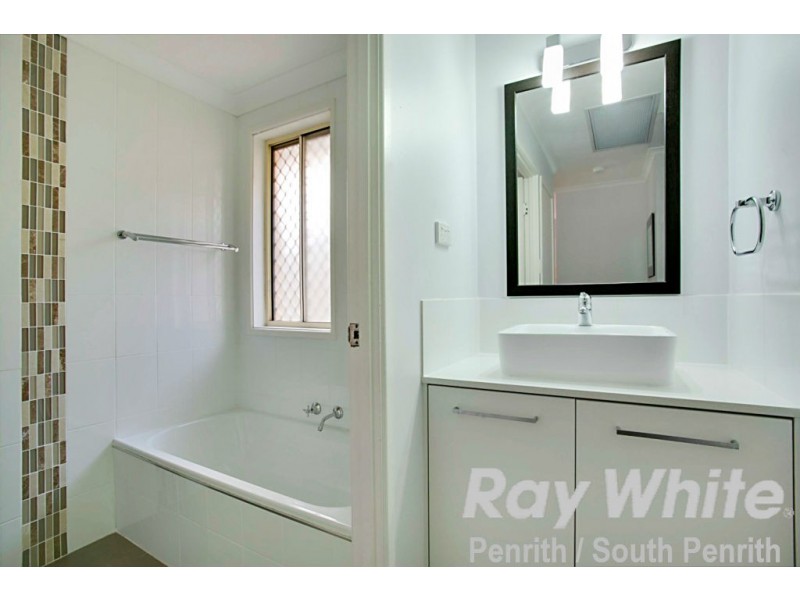 11 Wren Place, Claremont Meadows NSW 2747