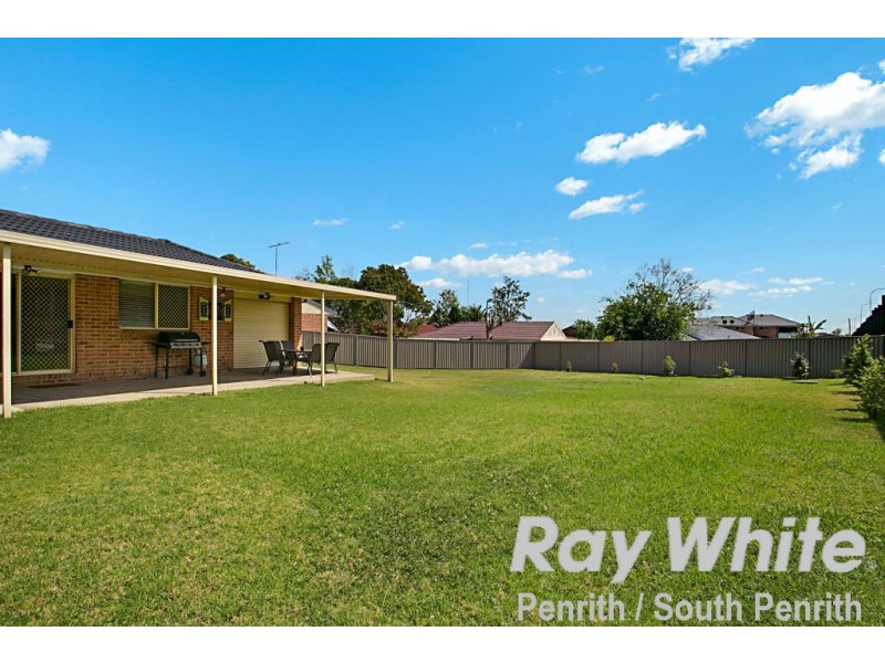 11 Wren Place, Claremont Meadows NSW 2747