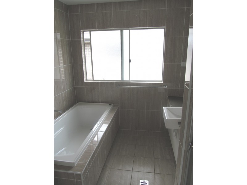 13 Mountain View Crescent, Penrith NSW 2750