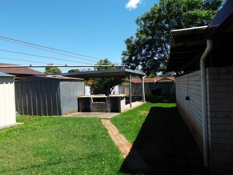 1 Clyburn Avenue, Jamisontown NSW 2750