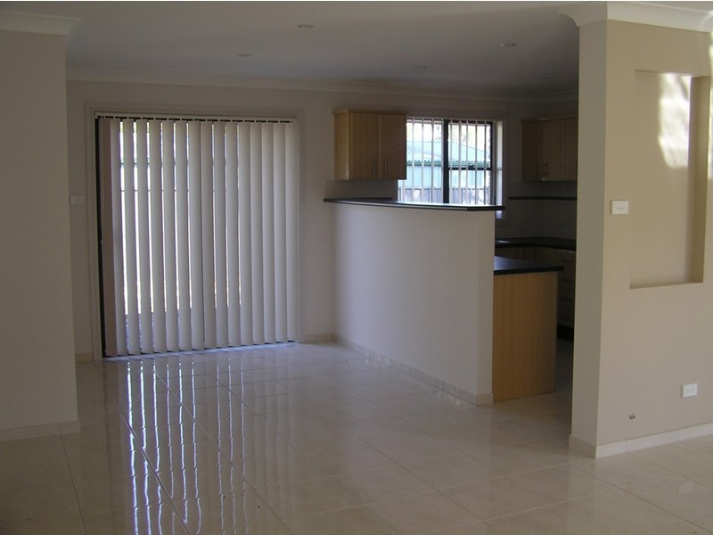 8a  Windermere  Avenue, Cambridge Park NSW 2747