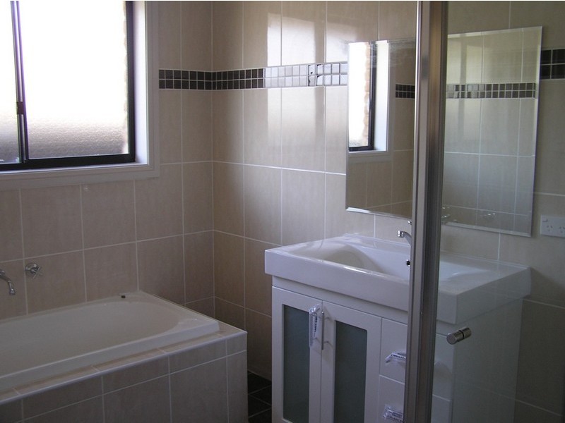 8a  Windermere  Avenue, Cambridge Park NSW 2747