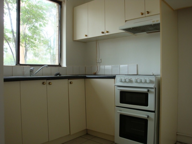 2/56 Park Avenue, Kingswood NSW 2747