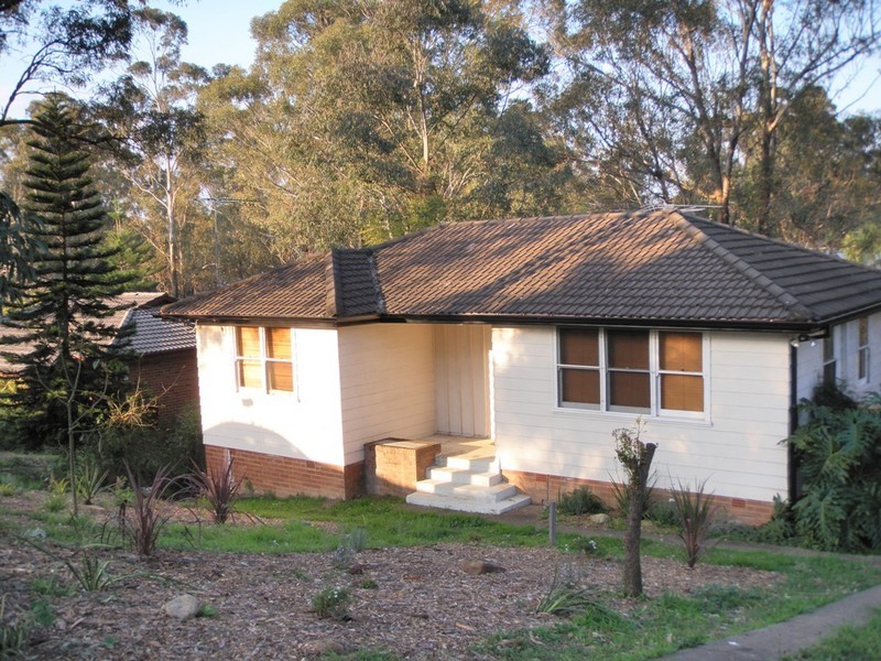 8 Karuah Road, Penrith NSW 2750