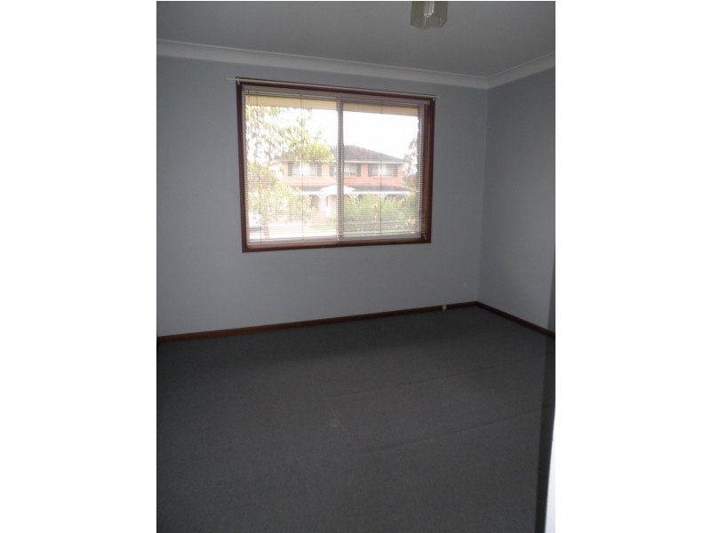 9 Kinmont Road, South Penrith NSW 2750