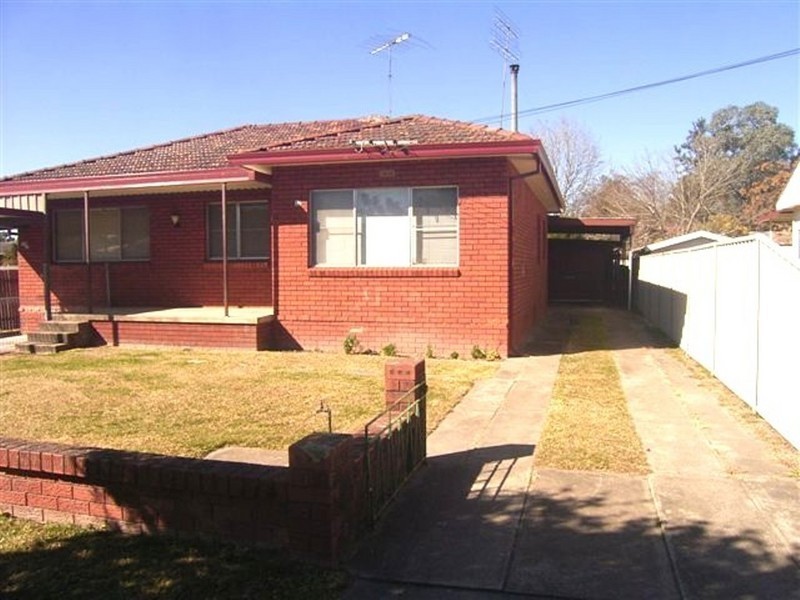 12 Gibbes Street, Regentville NSW 2745