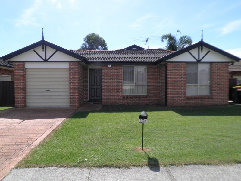 104 Sunflower Drive, Claremont Meadows NSW 2747