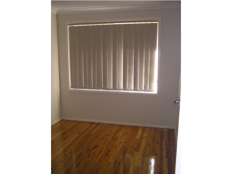 33 Carinda Dr, South Penrith NSW 2750