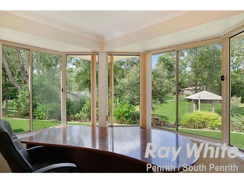 5 McAuliffe Place, Silverdale NSW 2752