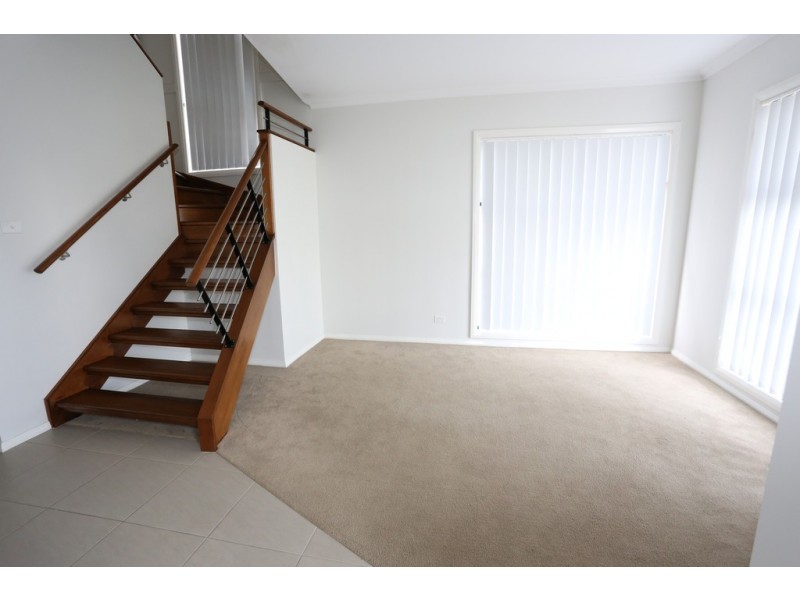 28 Empire Cct, Penrith NSW 2750