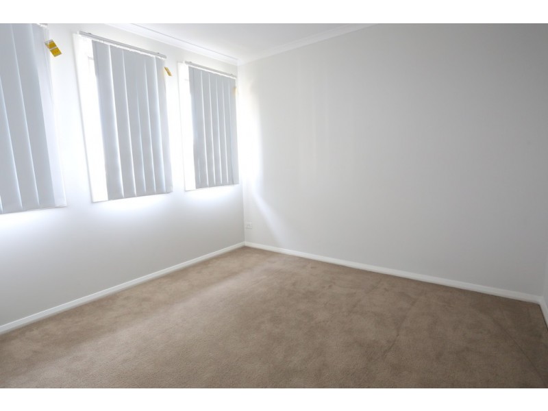 28 Empire Cct, Penrith NSW 2750